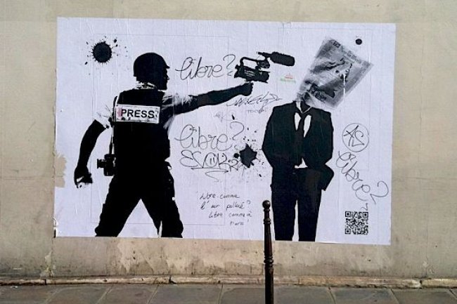 المغرب : بين الإنفتاح الإجتماعي و التزمت السياسي 