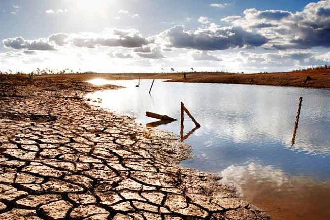 "الاستمطار الصناعي" حلاً مطروحا لعلاج ظاهرة الجفاف 