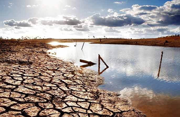 "الاستمطار الصناعي" حلاً مطروحا لعلاج ظاهرة الجفاف 