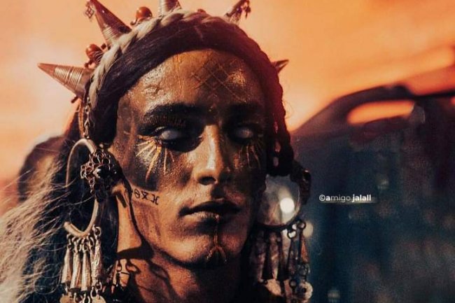 شرادي..عين عن سكيزوفرينيا المغاربة من خلال كرنفال بوجلود