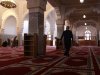 ما الأفضل عند الله بناء جامع أو إطعام جائع ؟