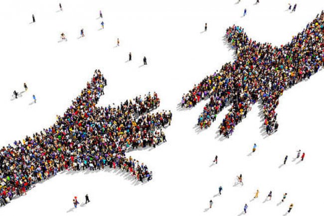 المبالغة في التمركز حول الذات من الأوهام المستمدة من المجتمع الغربي